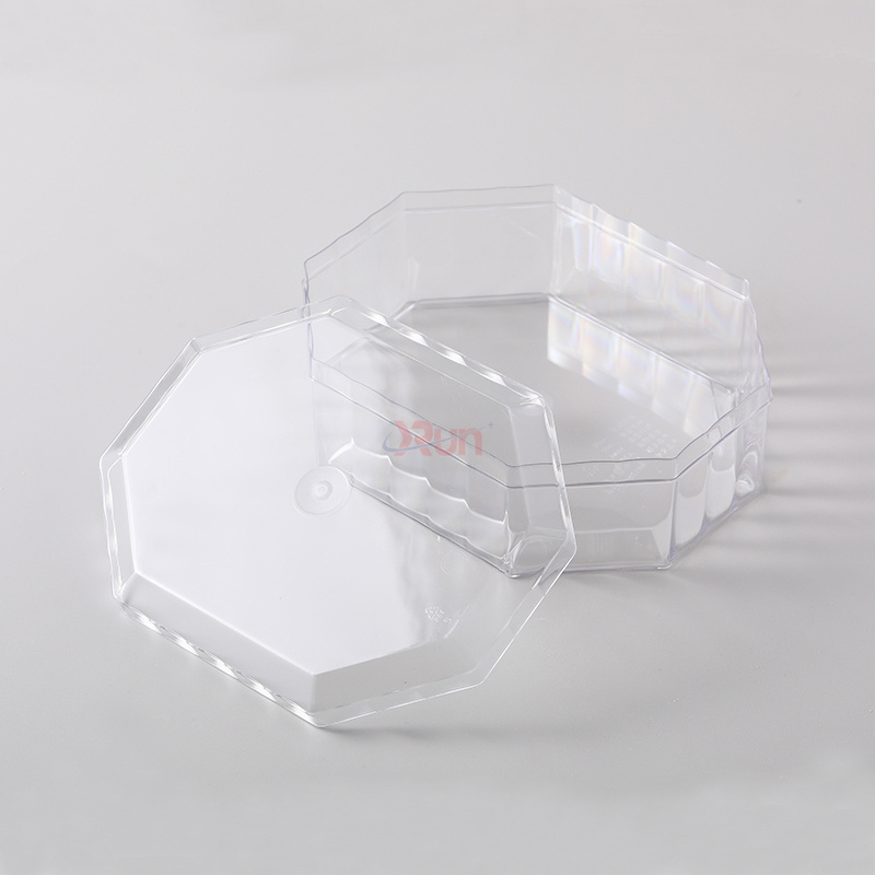 Our food-grade plastic jars for grains are part of our multi-purpose plastic food containers selection, perfectly complementing the display provided by our clear dessert boxes and pastry packaging.
